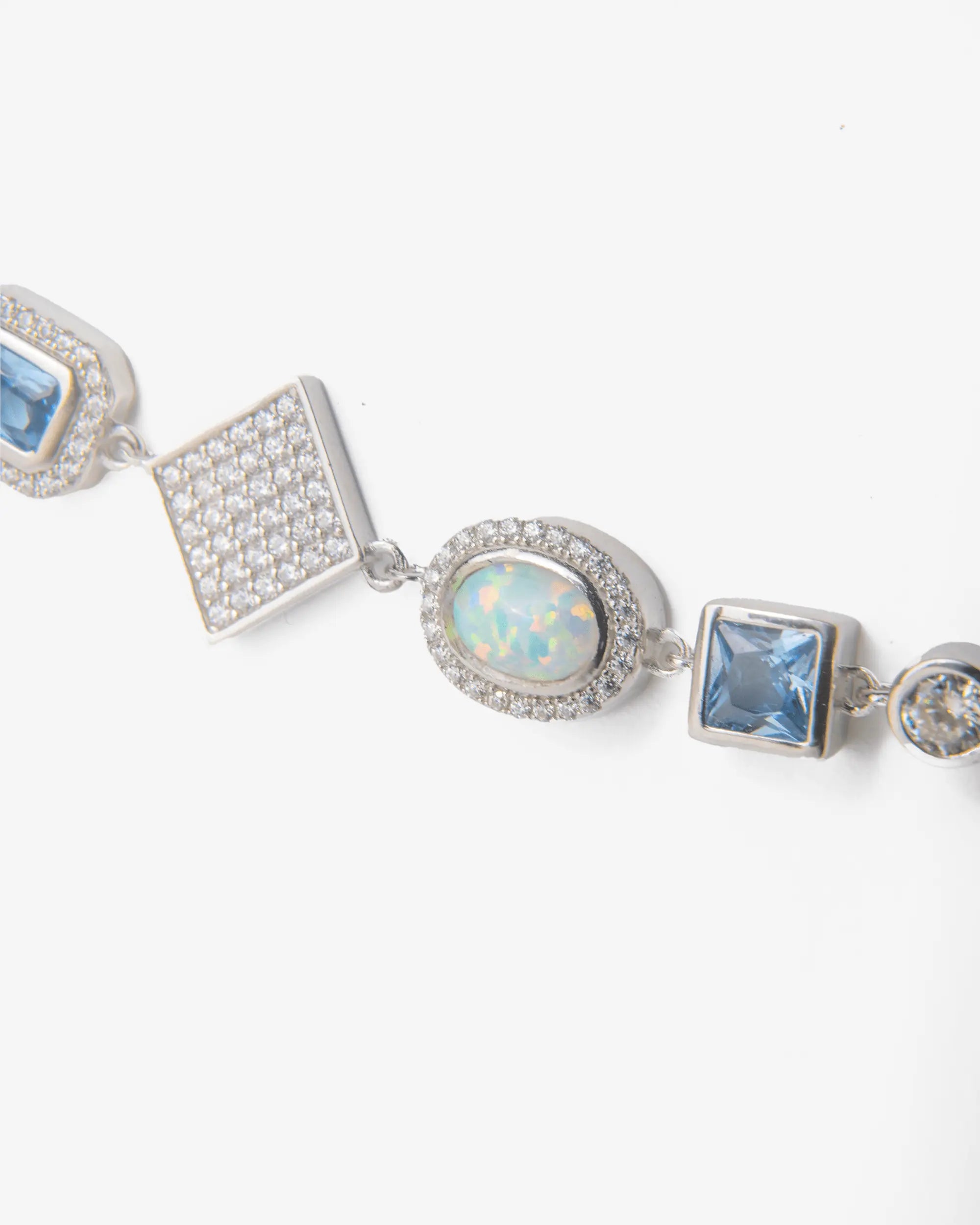 Motif Gemstone Chain Yaluum