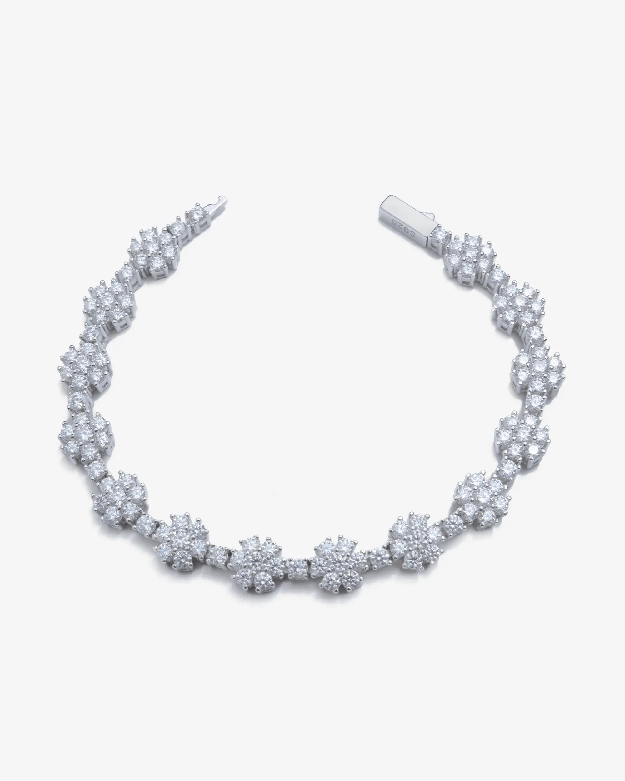 Moissanite Star Bracelet Yaluum