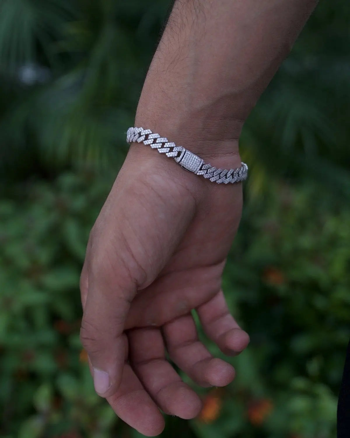 8MM Moissanite Prong Bracelet Yaluum