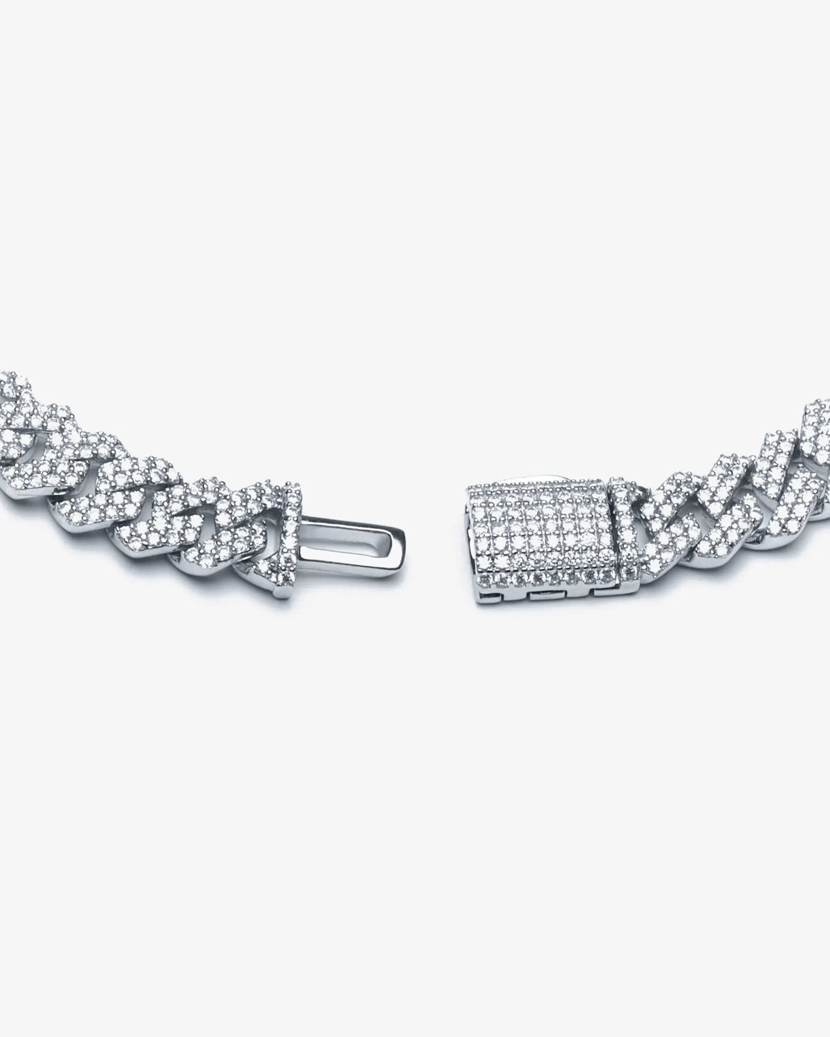 8MM Moissanite Prong Bracelet Yaluum