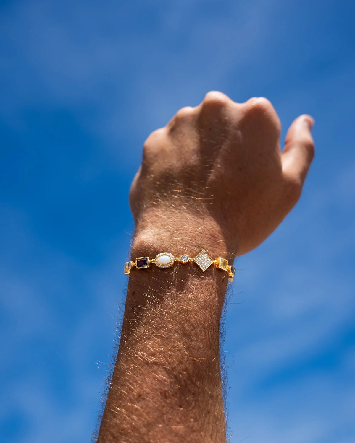 Gold Motif Gemstone Bracelet Yaluum